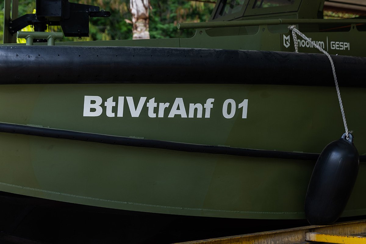 Military Armoured Boat Aruanã 29 FT - TT